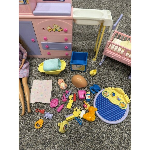 Vintage Barbie Happy Family Midge Doll With Nursery - Picture 7 of 9